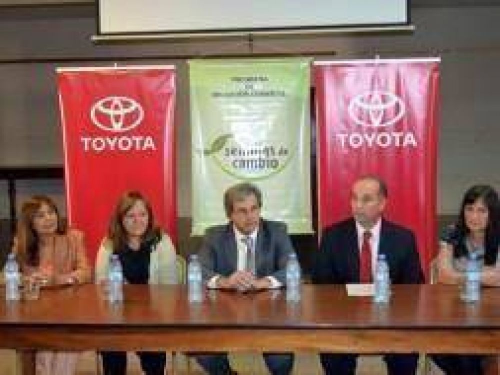 Toyota promueve el programa Semillas de Cambio para el cuidado ambiental