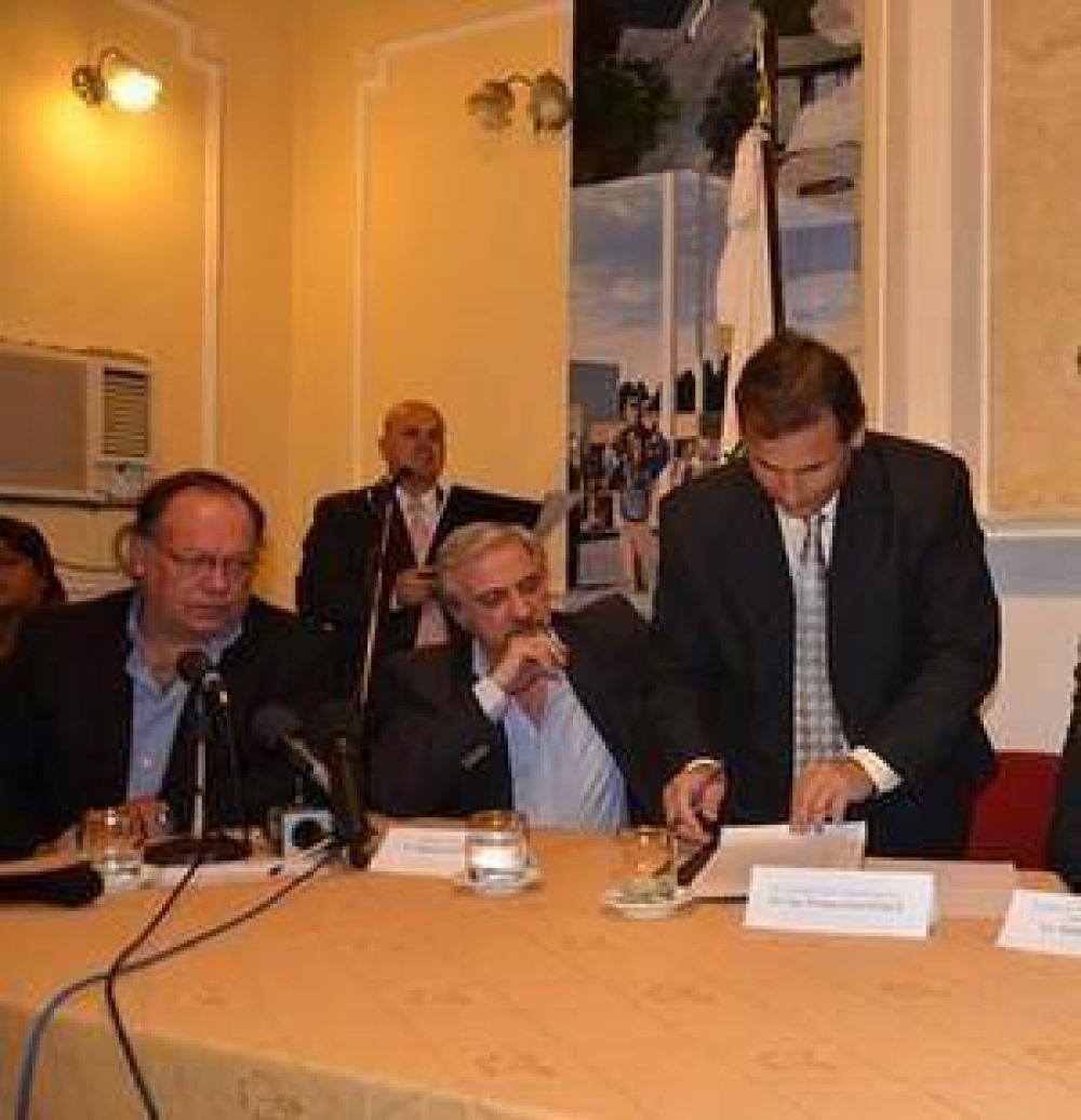 Se firm� el llamado a licitaci�n para la modernizaci�n del Paseo del Padre