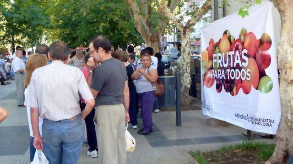 El programa �Fruta para Todos� cierra en Paran�
