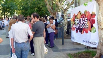 El programa �Fruta para Todos� cierra en Paran�
