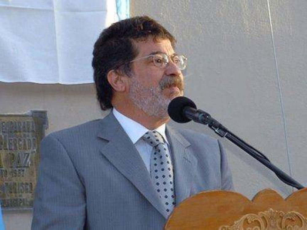 Halle: �Expulsan trabajadores para nombrar su gente y aumentar las tasas municipales�
