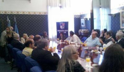 Se oficializ� el aumento para los empleados municipales