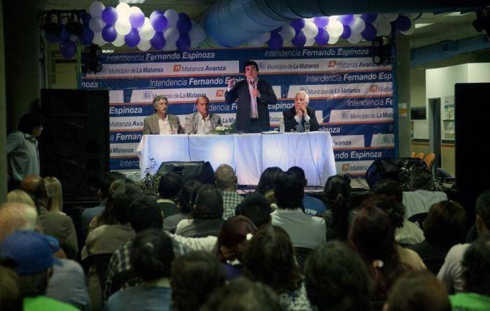 Espinoza encabez� el acto de conmemoraci�n por el D�a de la Memoria