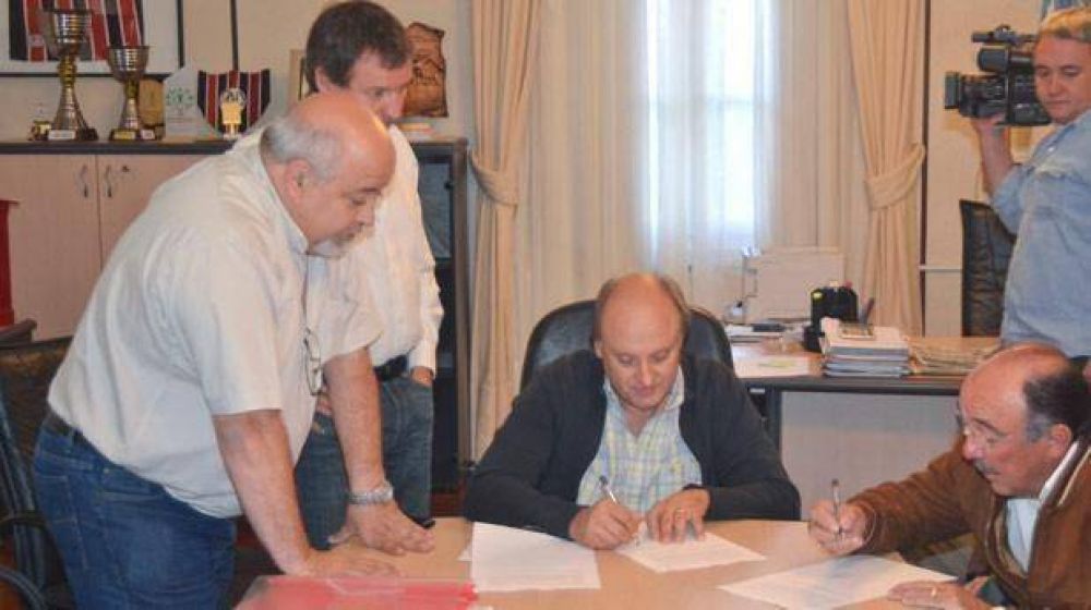 Ya pertenece a Bomberos el terreno al cual pronto trasladar� su cuartel central