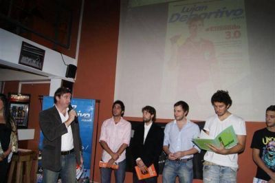 EL INTENDENTE DECLARO DE INTERES MUNICIPAL A LA NUEVA REVISTA  �LUJAN DEPORTIVO�