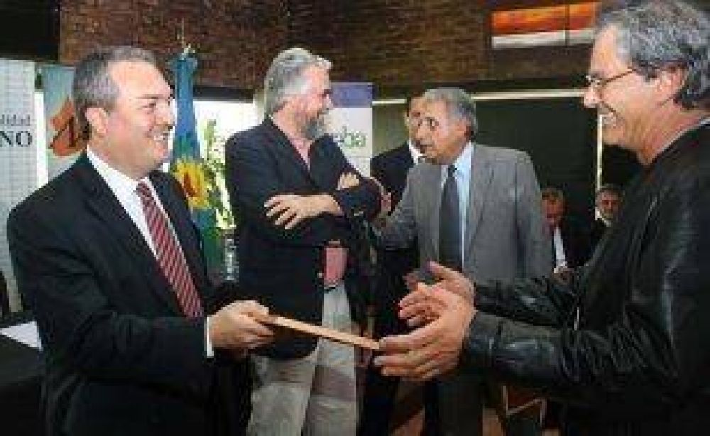 Entregaron certificados de cr�ditos a Pymes de Moreno