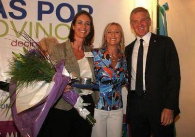 M�nica L�pez distingui� a mujeres destacadas de la Provincia de Buenos Aires