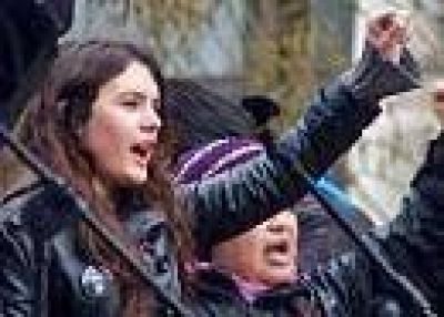 Camila Vallejo visitar� la carpa docente frente la Jefatura porte�a