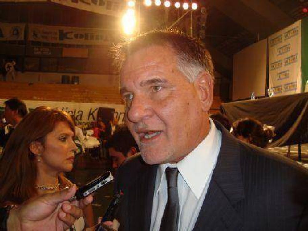 Encuentro Nacional de Kolina: �Hay un antes y un despu�s de Alicia Kirchner�, dijo Carlos Castagneto