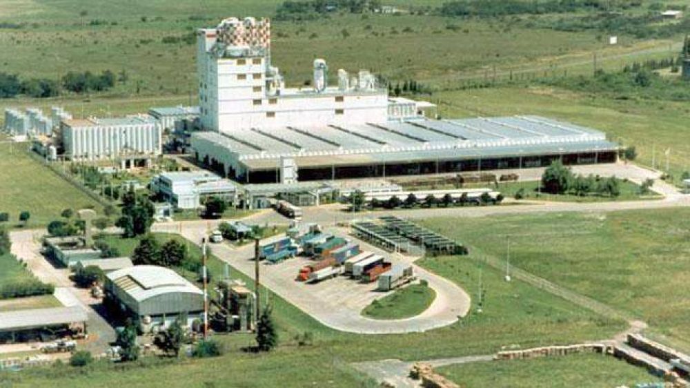Prometen fondos a municipios para ampliar parques industriales