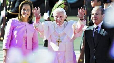 El Papa atac� al marxismo horas antes de llegar a Cuba