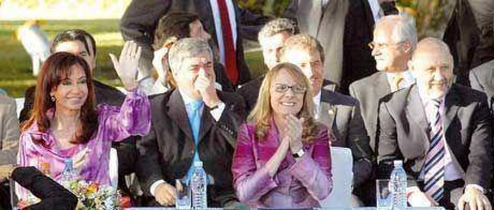 Respaldo de Insfr�n a los anuncios de planes sociales realizados por Cristina Fern�ndez