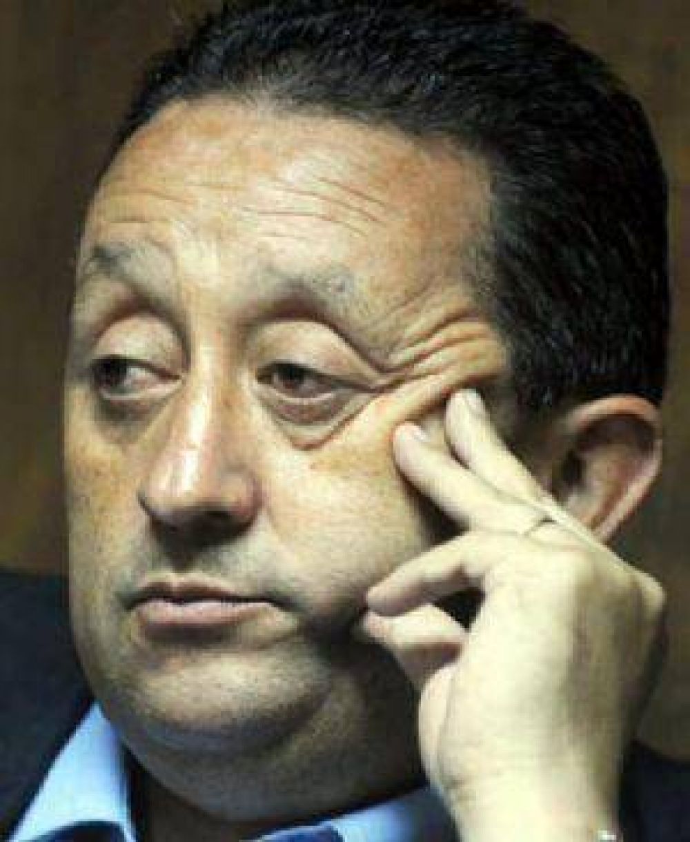Jaque se defiende de las cr�ticas y pide al cobismo que no adelante la campa�a