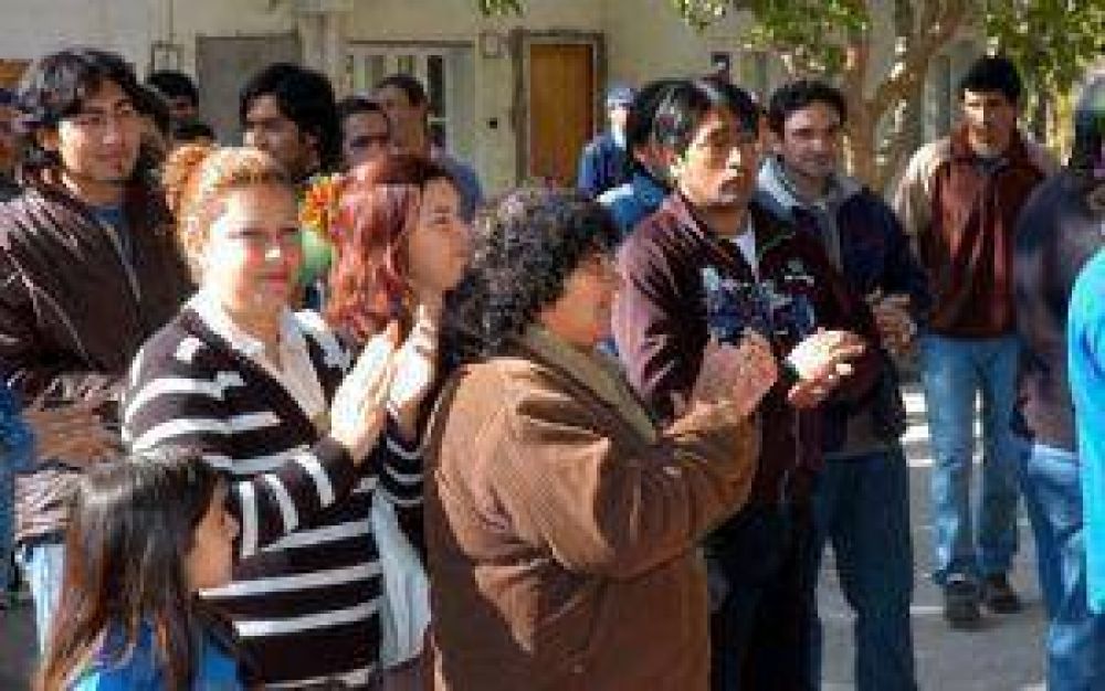 Salgado denuncia que hay municipales de Santa Rosa sin contrato
