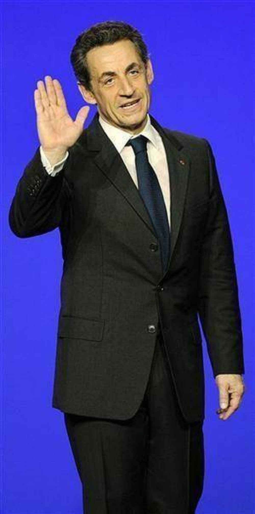 Sarkozy defiende el operativo