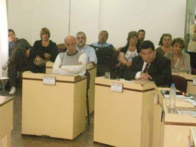 Entre la pol�mica y la emoci�n, se realiz� la sesi�n especial por el D�a de la Memoria