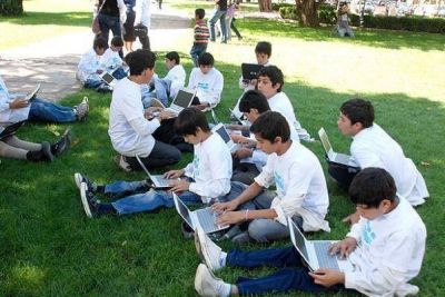 Hoy lunes se entregan 566 computadoras a alumnos de la Escuela Normal Mixta Juan Pascual Pringles
