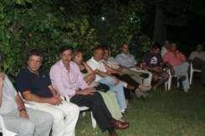 En San Juan tambi�n prendi� la idea de un frente opositor