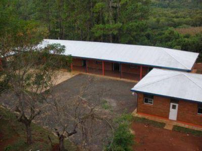 Este lunes inauguran escuelas en Dos Arroyos y Los Helechos construidas por IPRODHA