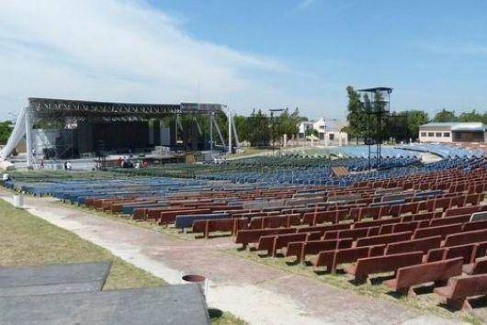 Firman convenio para la remodelaci�n del anfiteatro Cocomarola