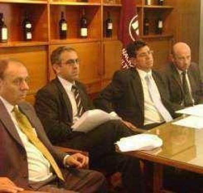 Jornada clave: Gioja y Jaque anunciar�an hoy el cupo del mosto