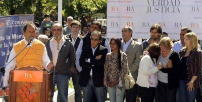 El gobernador Scioli encabez� el acto por el D�a de la Memoria en Gar�n