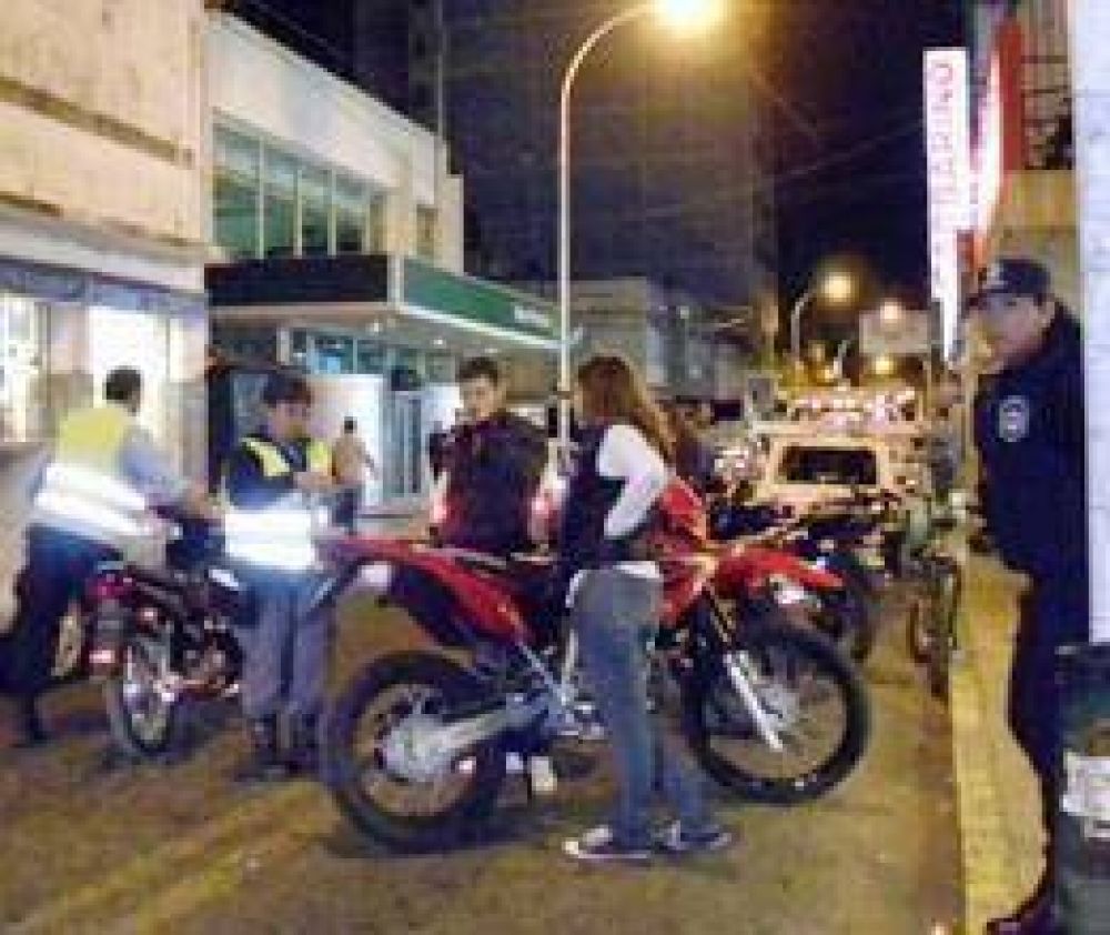 Contin�an los controles de tr�nsito