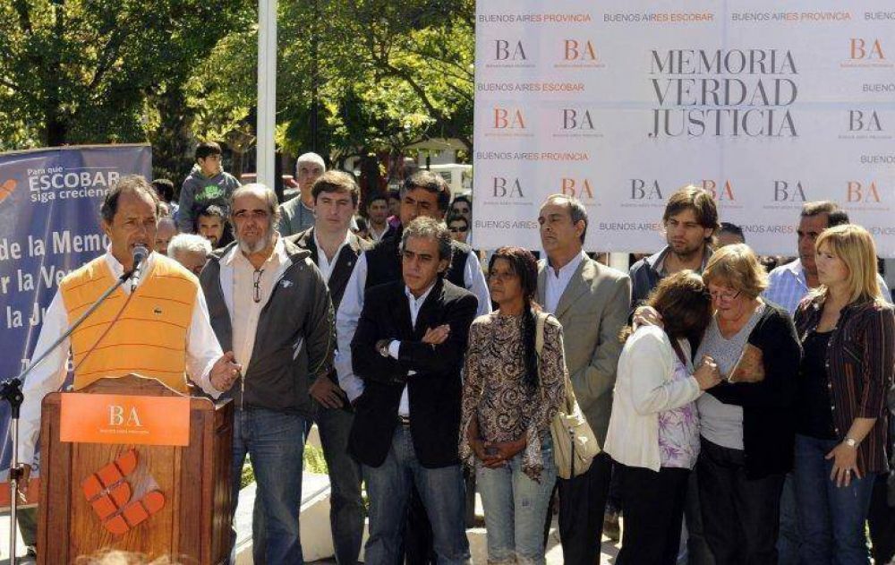 LUJ�N - EL INTENDENTE LUCIANI PARTICIPO CON EL GOBERNADOR SCIOLI DEL ACTO OFICIAL POR EL DIA NACIONAL DE LA MEMORIA POR LA VERDAD Y LA JUSTICIA QUE SE REALIZO EN GARIN