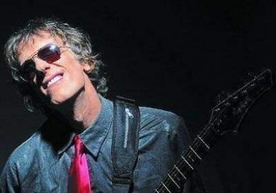 Proponen levantar un monumento en homenaje a Spinetta en Belgrano
