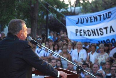 El intendente Z�ccaro se lanz� a un nuevo mandato para el 2015