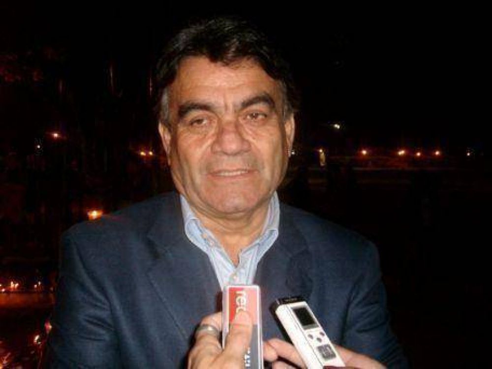 Francisco �Barba� Guti�rrez visit� Berisso: �Por la historia del nunca m�s, tenemos �ste presente�