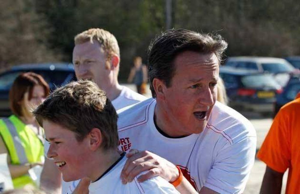 David Cameron, salpicado por un caso de corrupci�n en su partido
