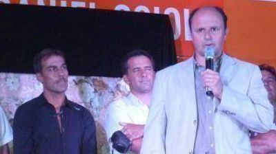 Guacone: "El que tenga intenciones de ocupar mi lugar que espere hasta 2015"