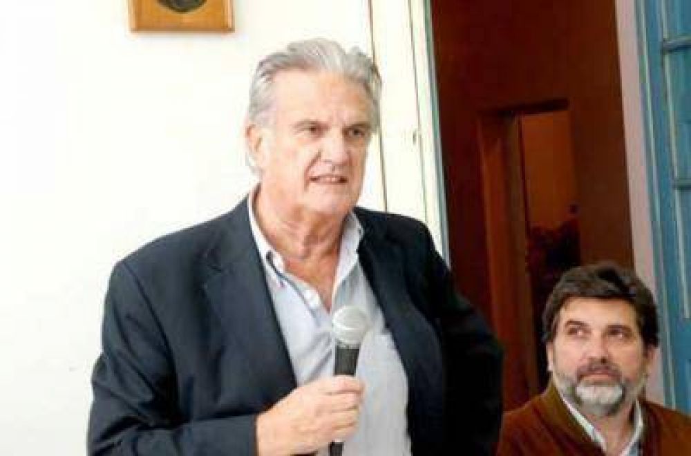  Casella: �El que se vayan todos empeor� la relaci�n del radicalismo con la sociedad�