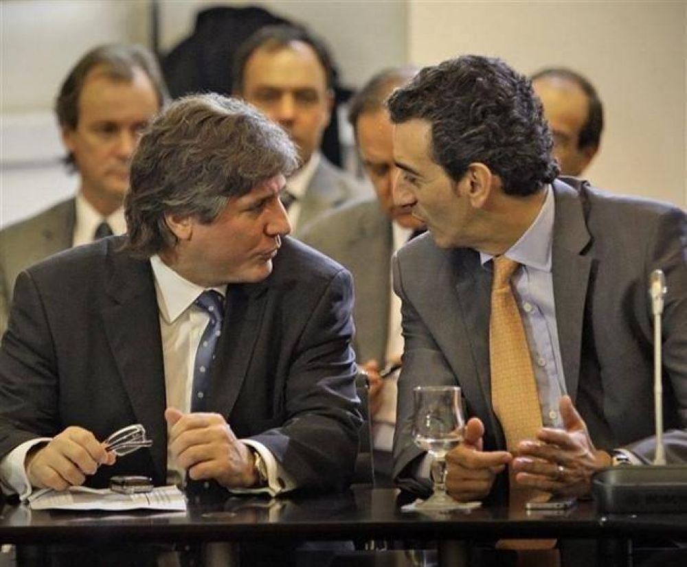 Randazzo sobre Boudou: "Uno no pone las manos en el fuego por nadie"