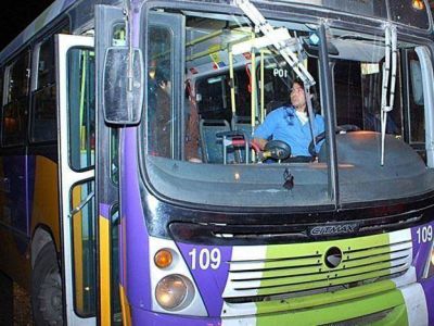 El sueldo m�nimo de los choferes de micros se ir�a a $6.648 si la paritaria local copia a la nacional