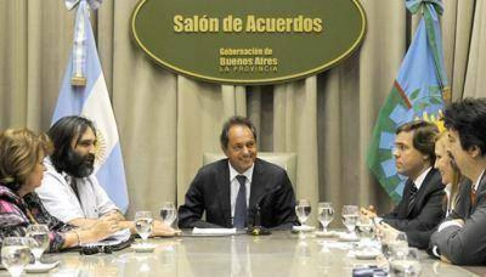 Scioli escuch� los pedidos de los gremios docentes y deline� la agenda educativa