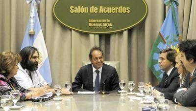 Scioli escuch� los pedidos de los gremios docentes y deline� la agenda educativa