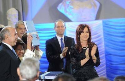 El Gobierno y la Corte lanzaron la ambiciosa modernizaci�n de los c�digos Civil y Comercial