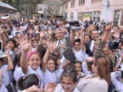 Los chicos de la Mixta, con compus y ovaci�n para Poggi