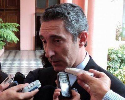 Juli�n Dindart, al final se excus� con un viaje