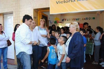 Jorge Macri inaugur� un merendero y apoyo escolar en Vicente L�pez