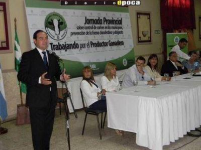 Vald�s: �Buscamos robustecer el trabajo del polic�a en la zona rural�