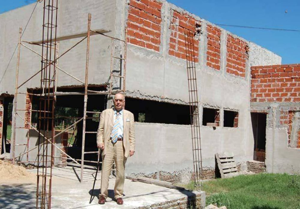 Gorosito recorri� la obra del nuevo edificio de la Biblioteca Municipal de Polvaredas‏