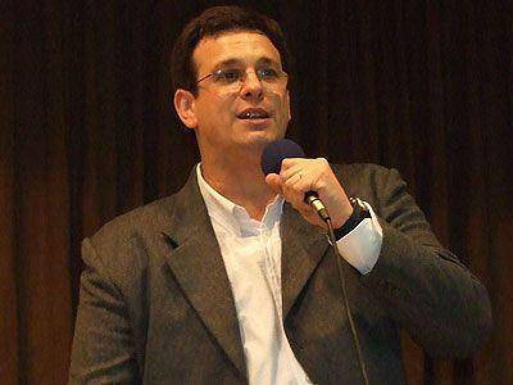 Leporace elogi� el acuerdo entre Sol�, Macri y De Narv�ez.