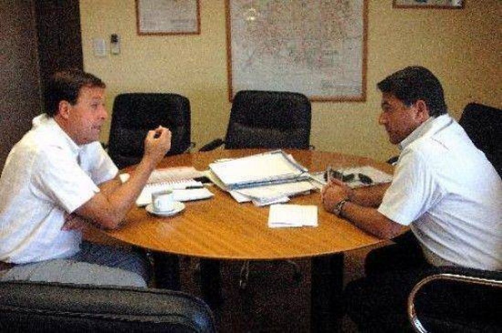 Weretilneck pidi� a Rodr�guez que cambien al jefe de Polic�a.