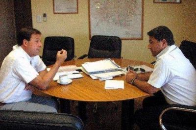 Weretilneck pidi� a Rodr�guez que cambien al jefe de Polic�a.