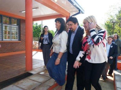 Closs: �los misioneros notan el ritmo de inauguraci�n de escuelas�