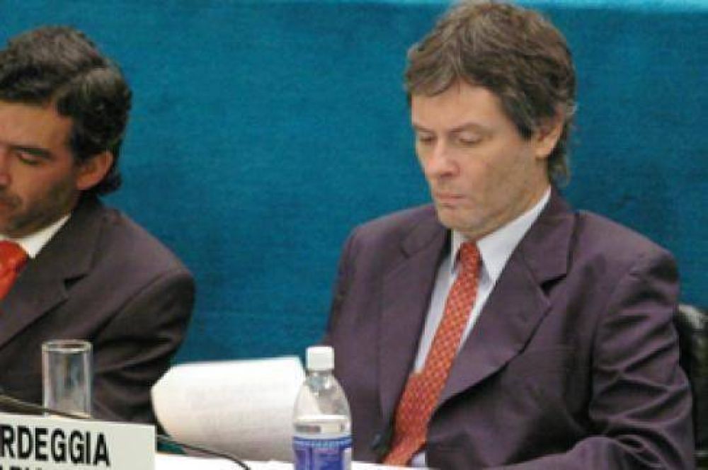 Bardeggia propone renegociar pr�stamo con el BID y dar m�s asistencia a las MIPYMES .