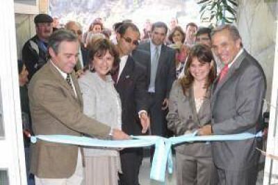 Se inaugur� el hospital de Villa la Angostura